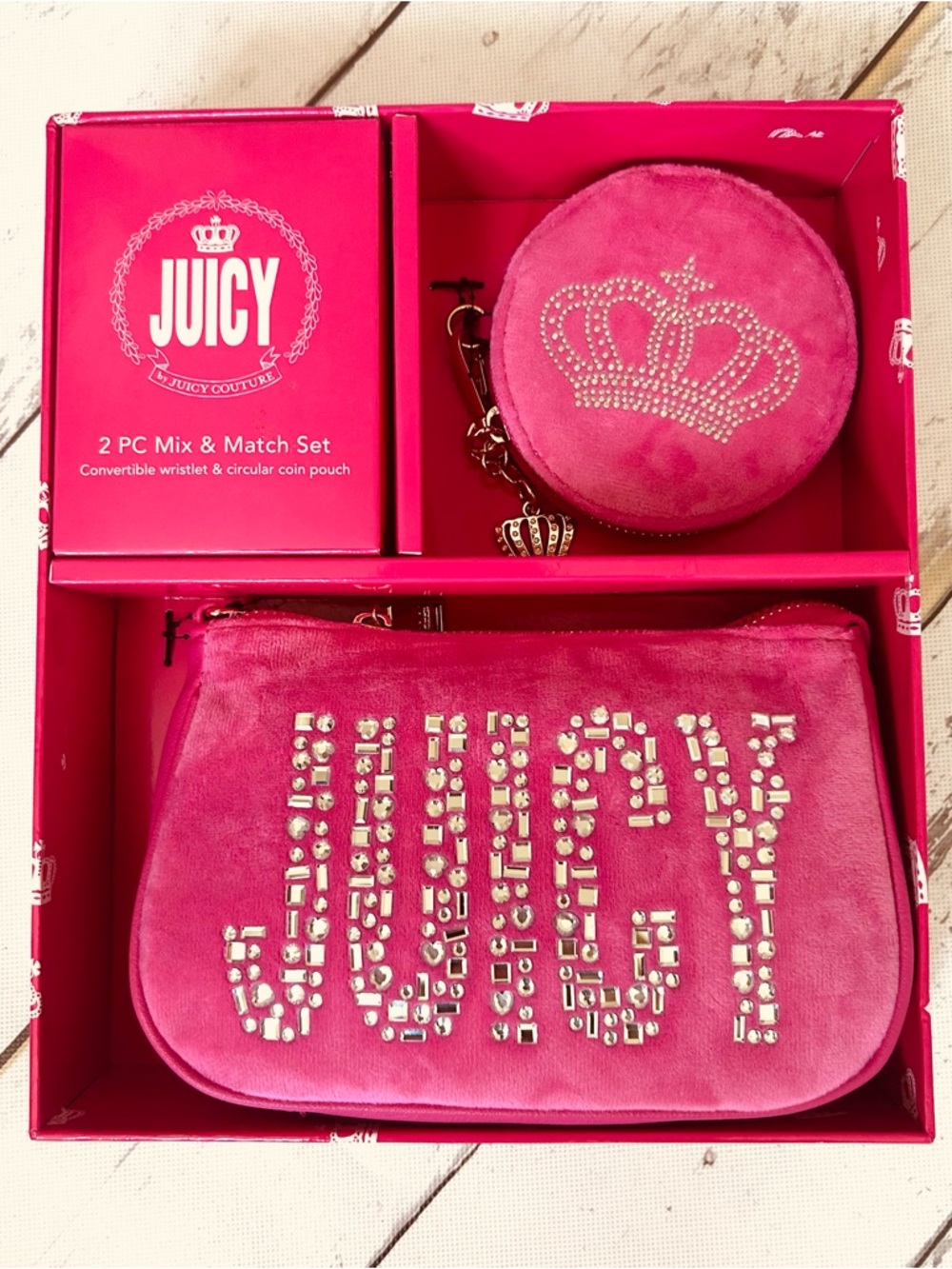 Juicy Couture Hot Pink 2-Piece convertible Wristlet & Coin Pouch Set